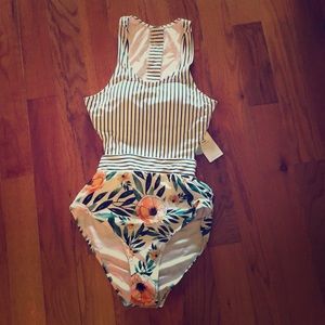 Cupshe one piece bathing suit